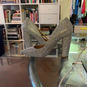 Steve Madden Size 7.5 "PARTY" SILVER METALLIC .